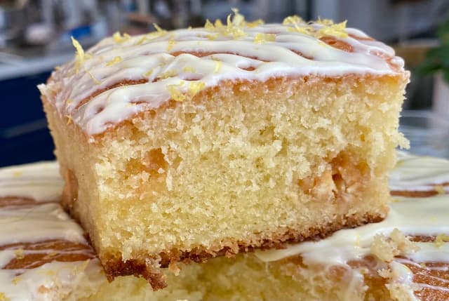 Lemon Drizzle Cake